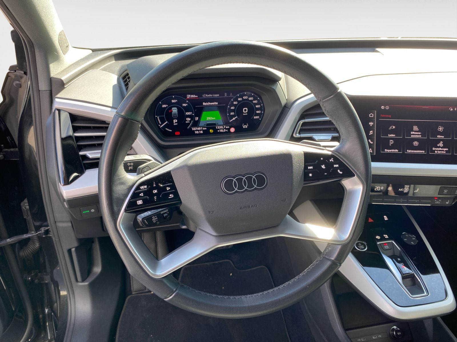 Audi - Q4 e-tron_13