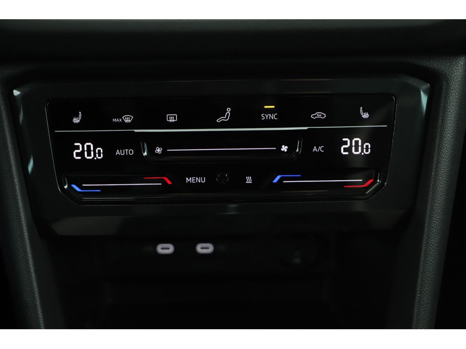 Volkswagen - Tiguan_11