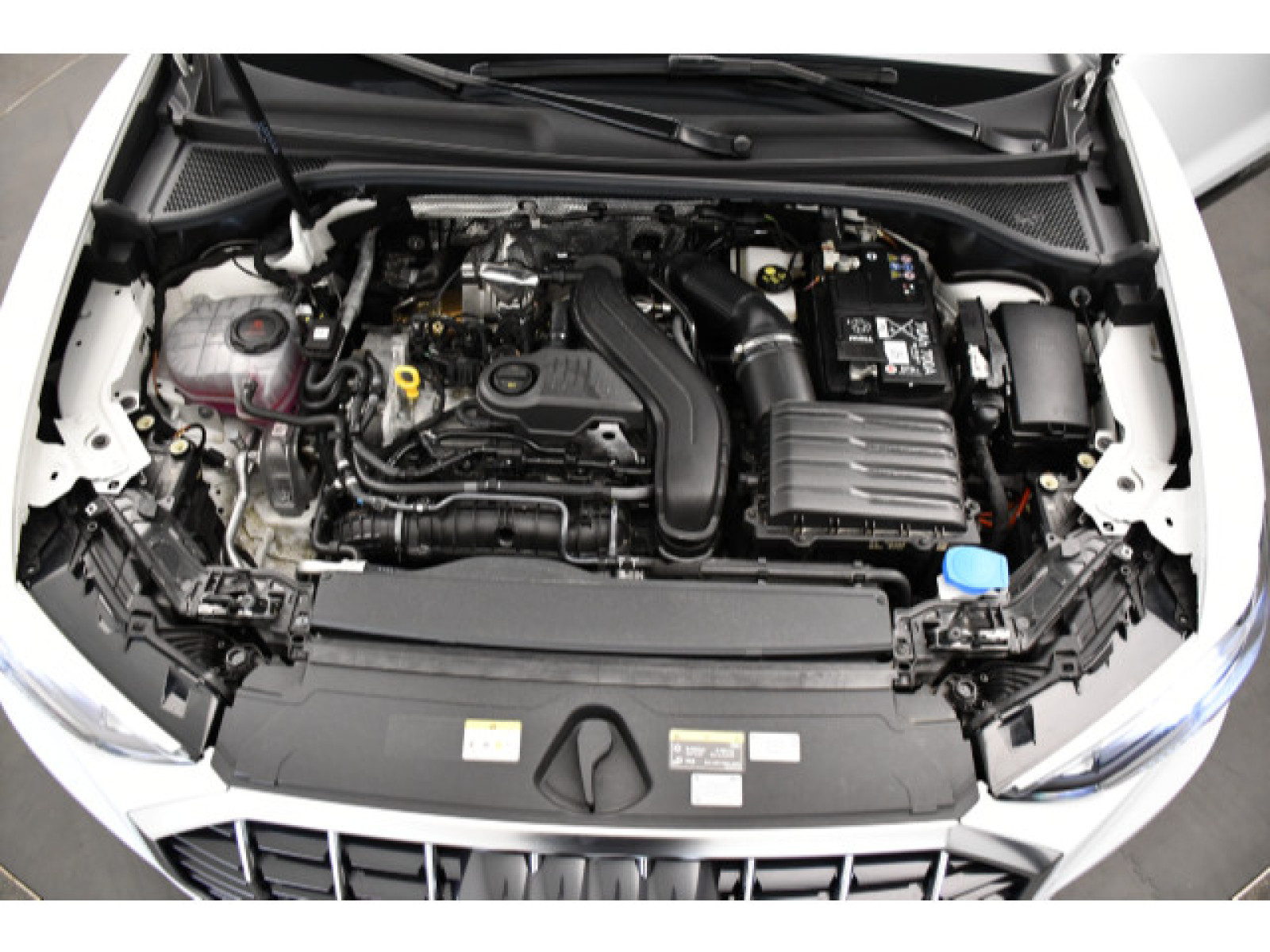 Audi - Q3_14