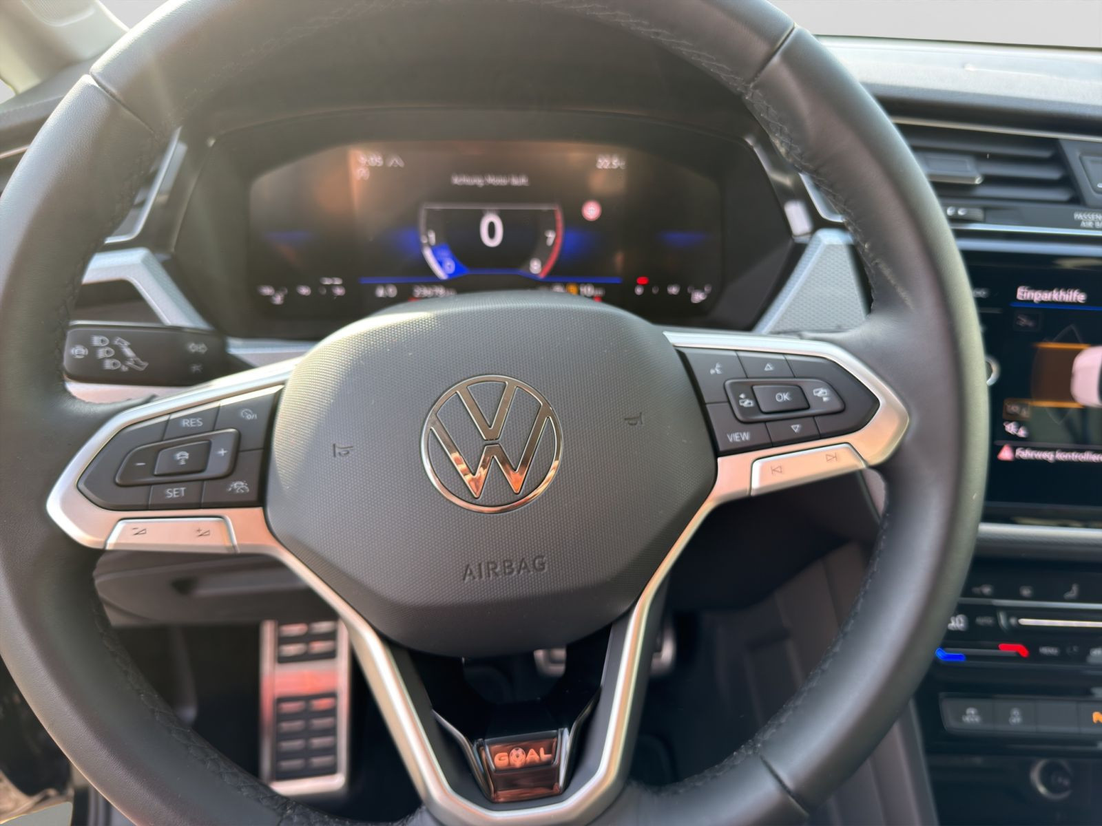 Volkswagen - Touran_11