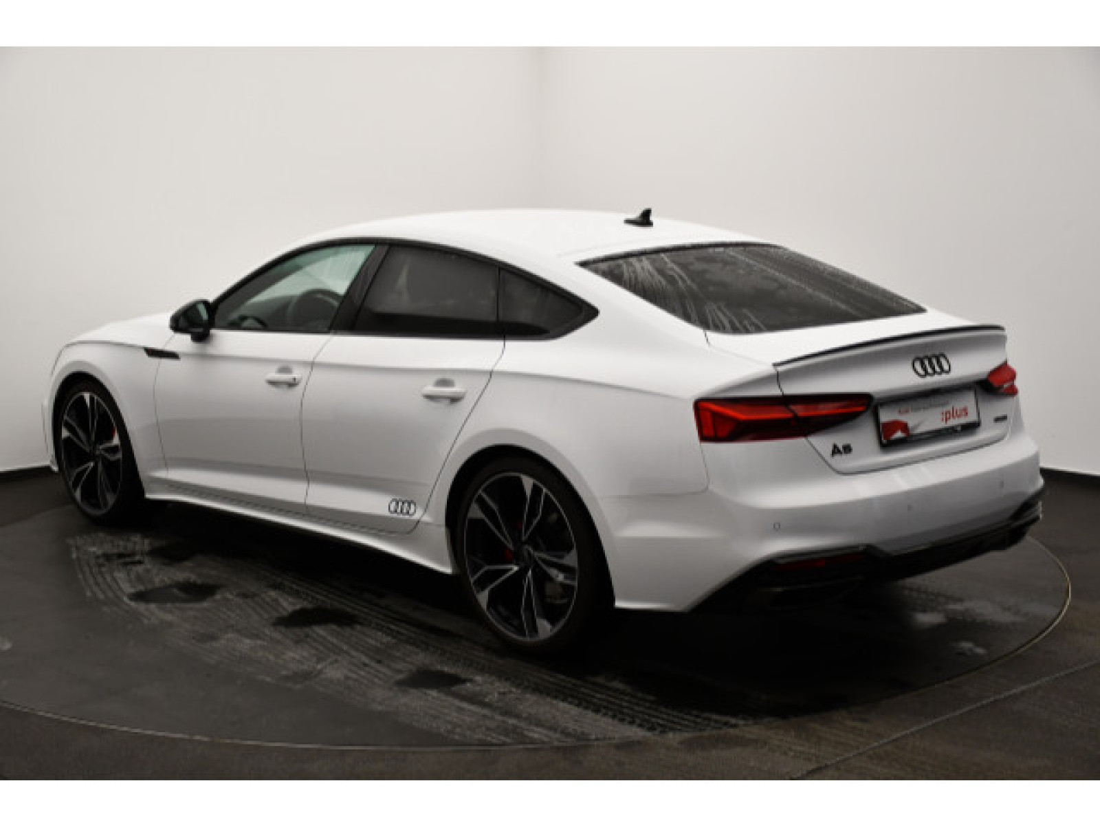 diagonalansicht-hinten-aussen