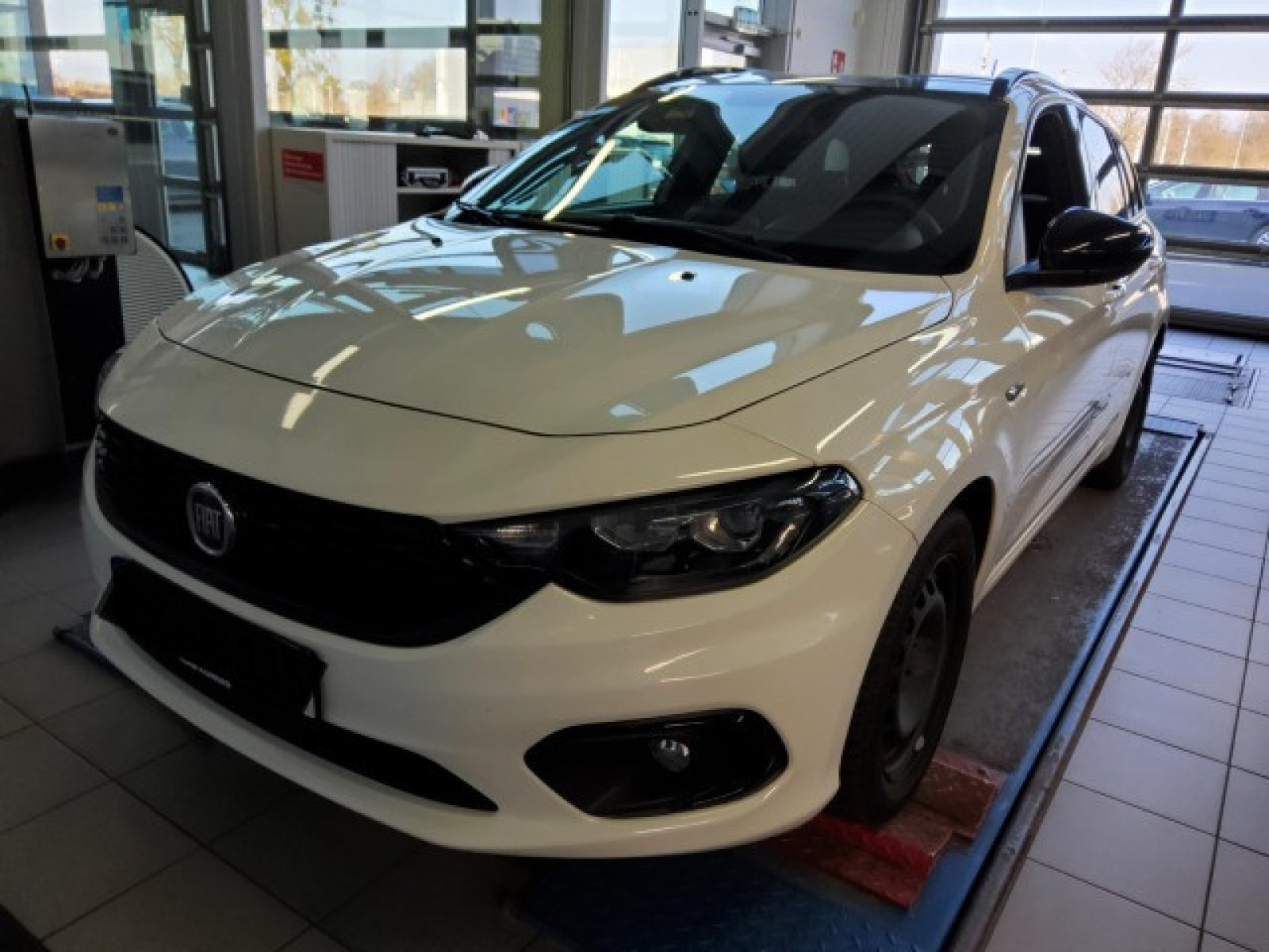 diagonal-frontansicht-aussen