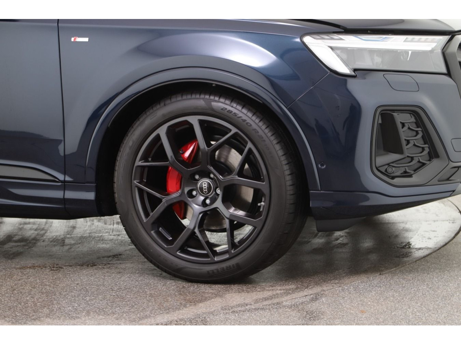 Audi - Q7_5