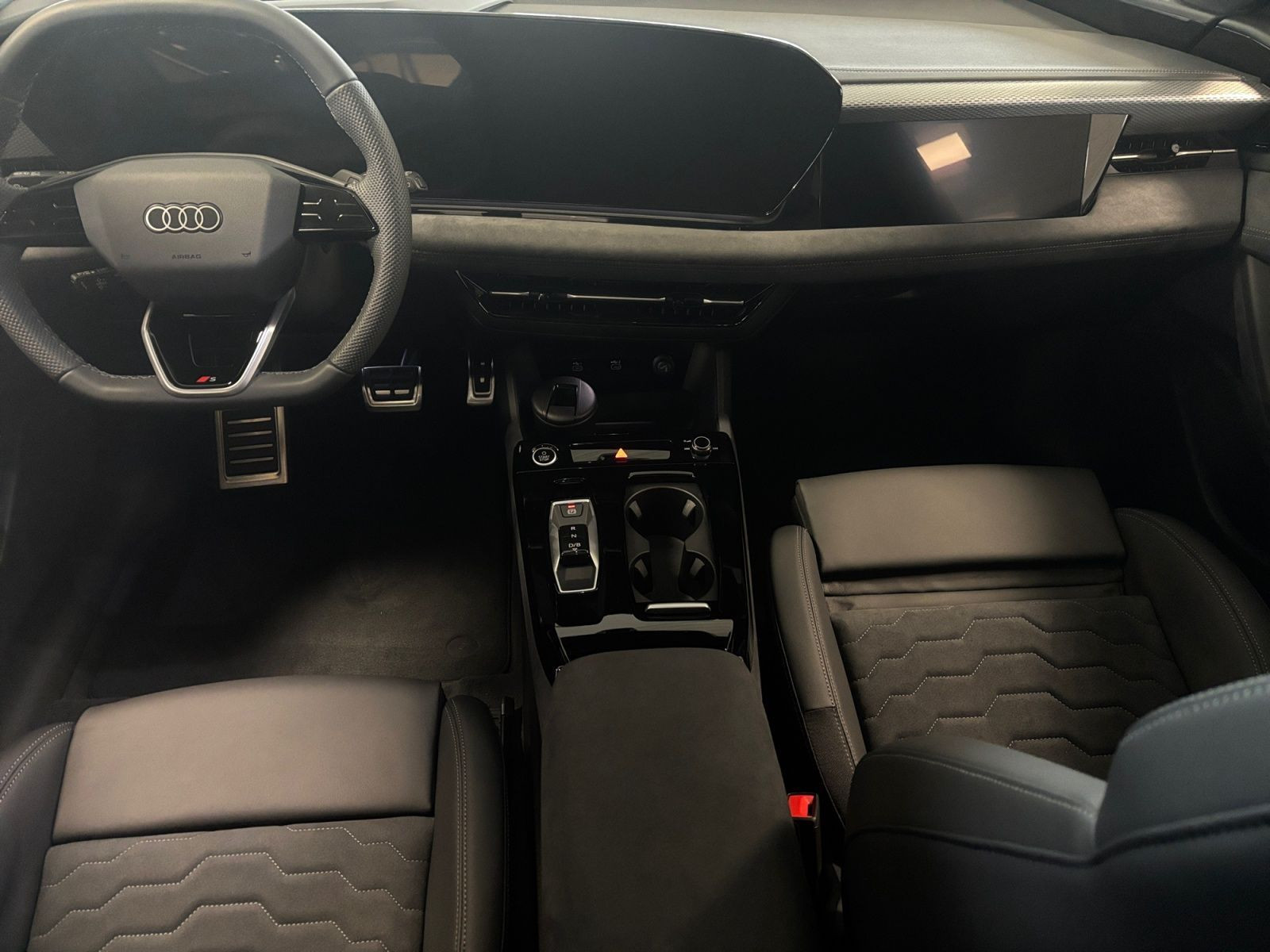 Audi - A6 Avant_12