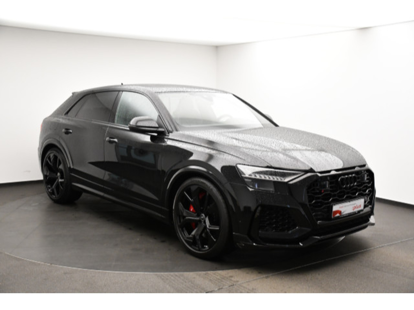 Audi - RS Q8_18