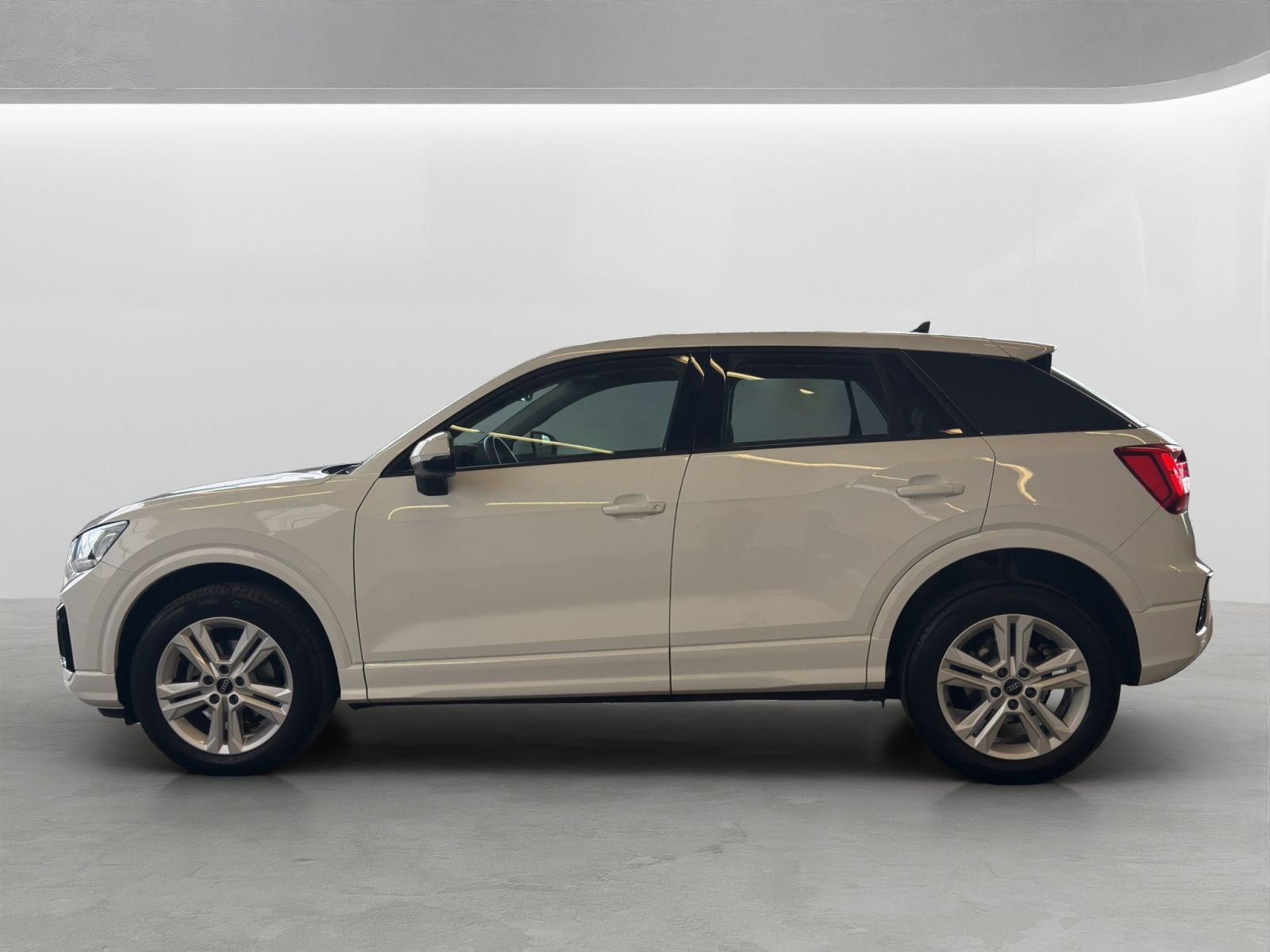 Audi - Q2_4