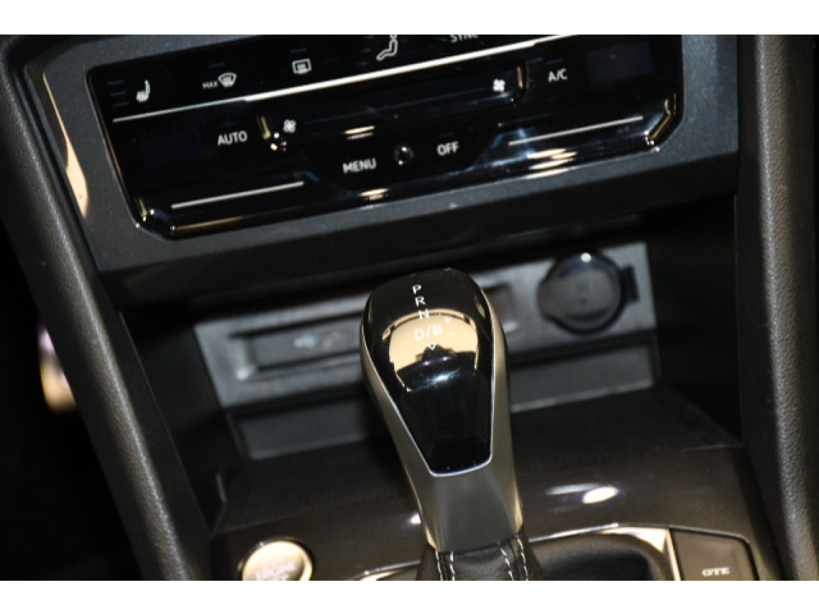 Volkswagen - Tiguan_6