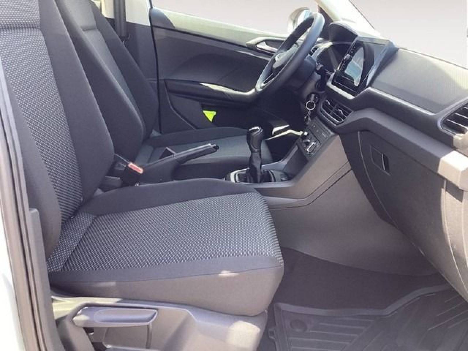 Volkswagen - T-Cross_15