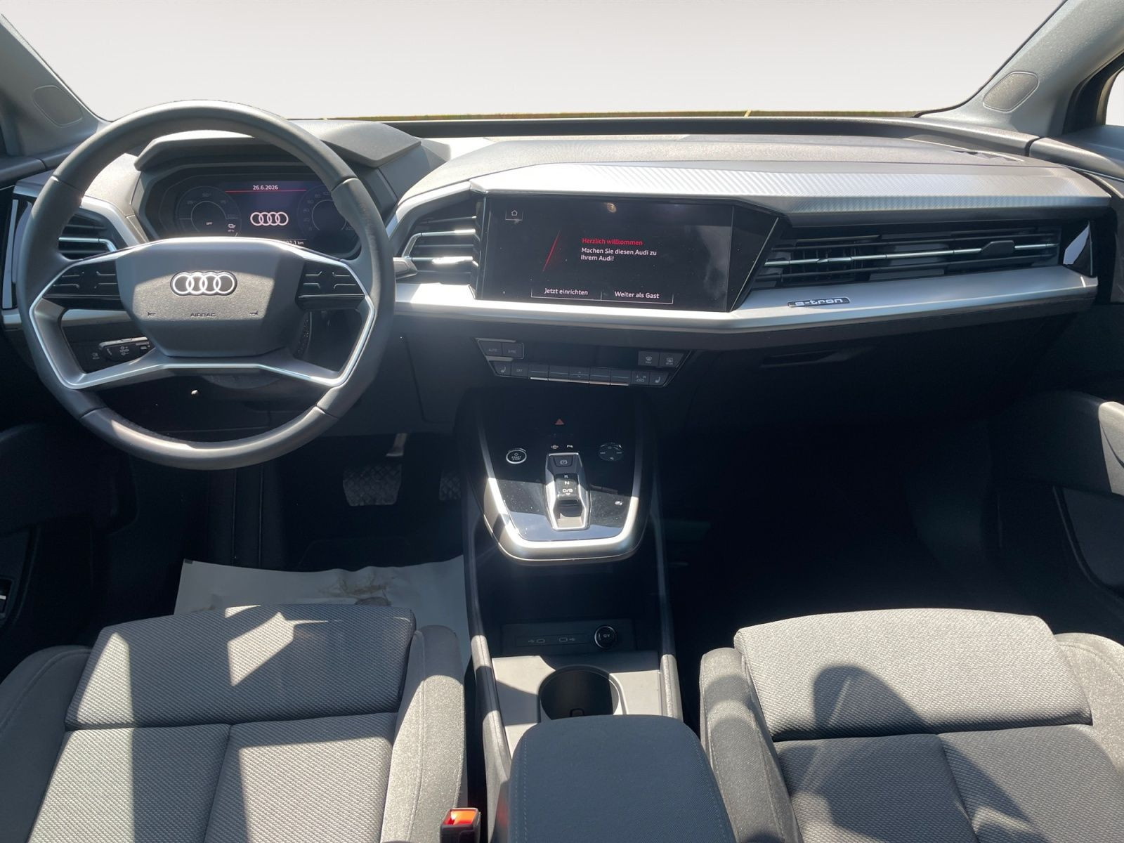 Audi - Q4 e-tron_12