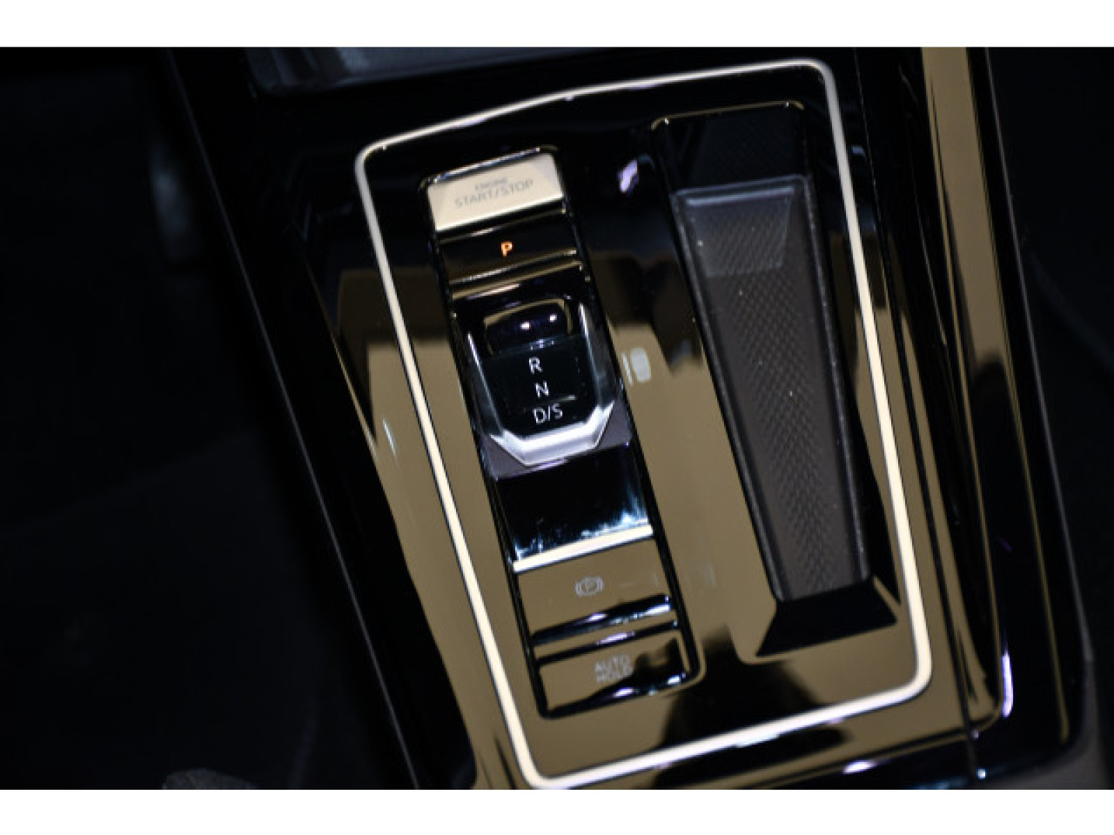 Volkswagen - Golf_6