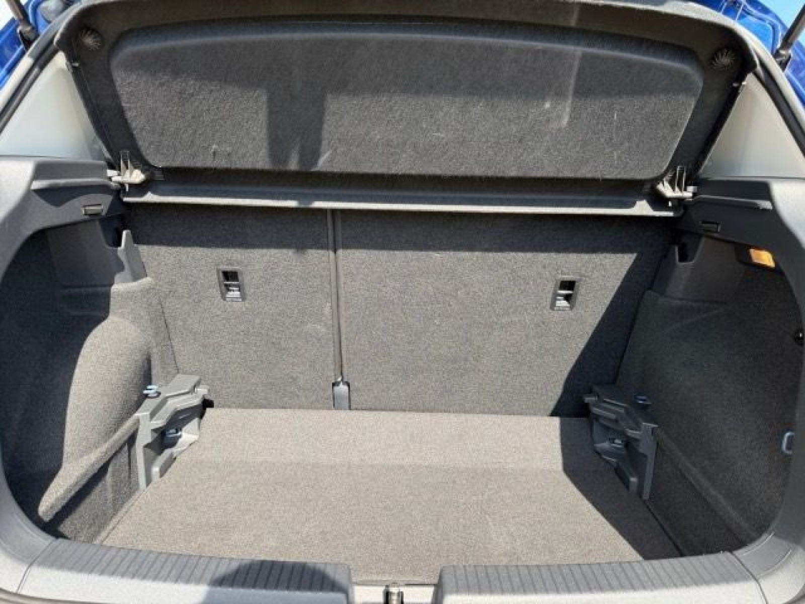 Volkswagen - T-Cross_16