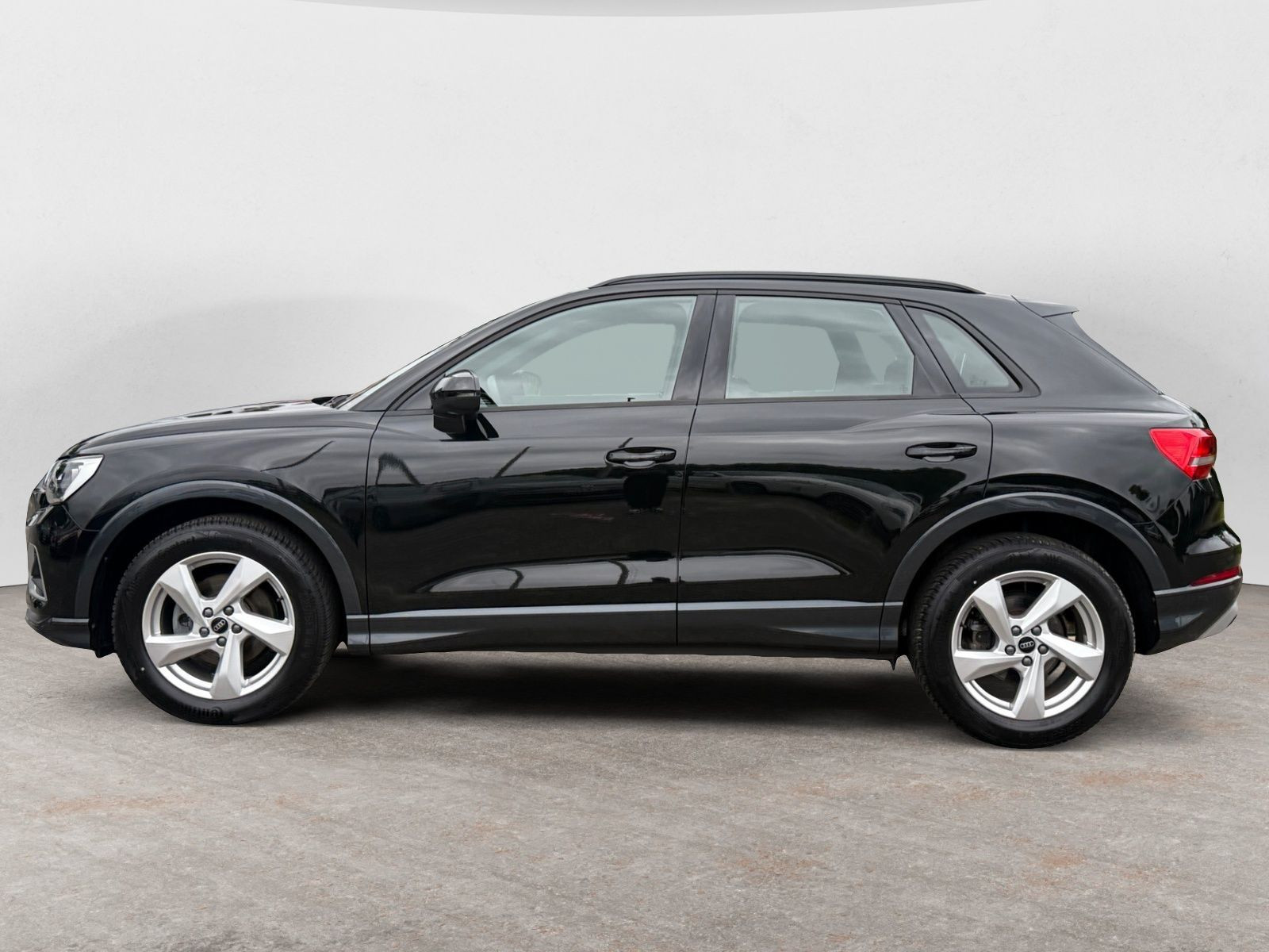 Audi - Q3_4