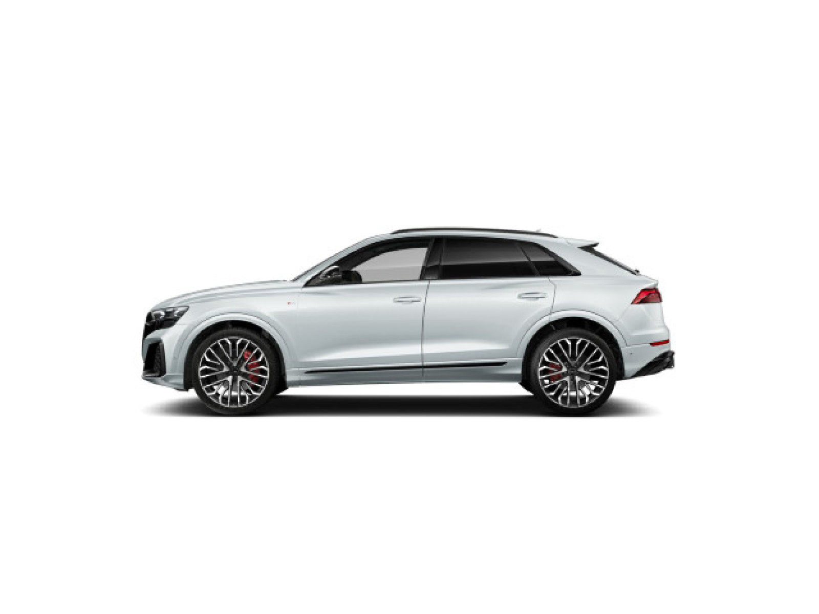 Audi - Q8_3