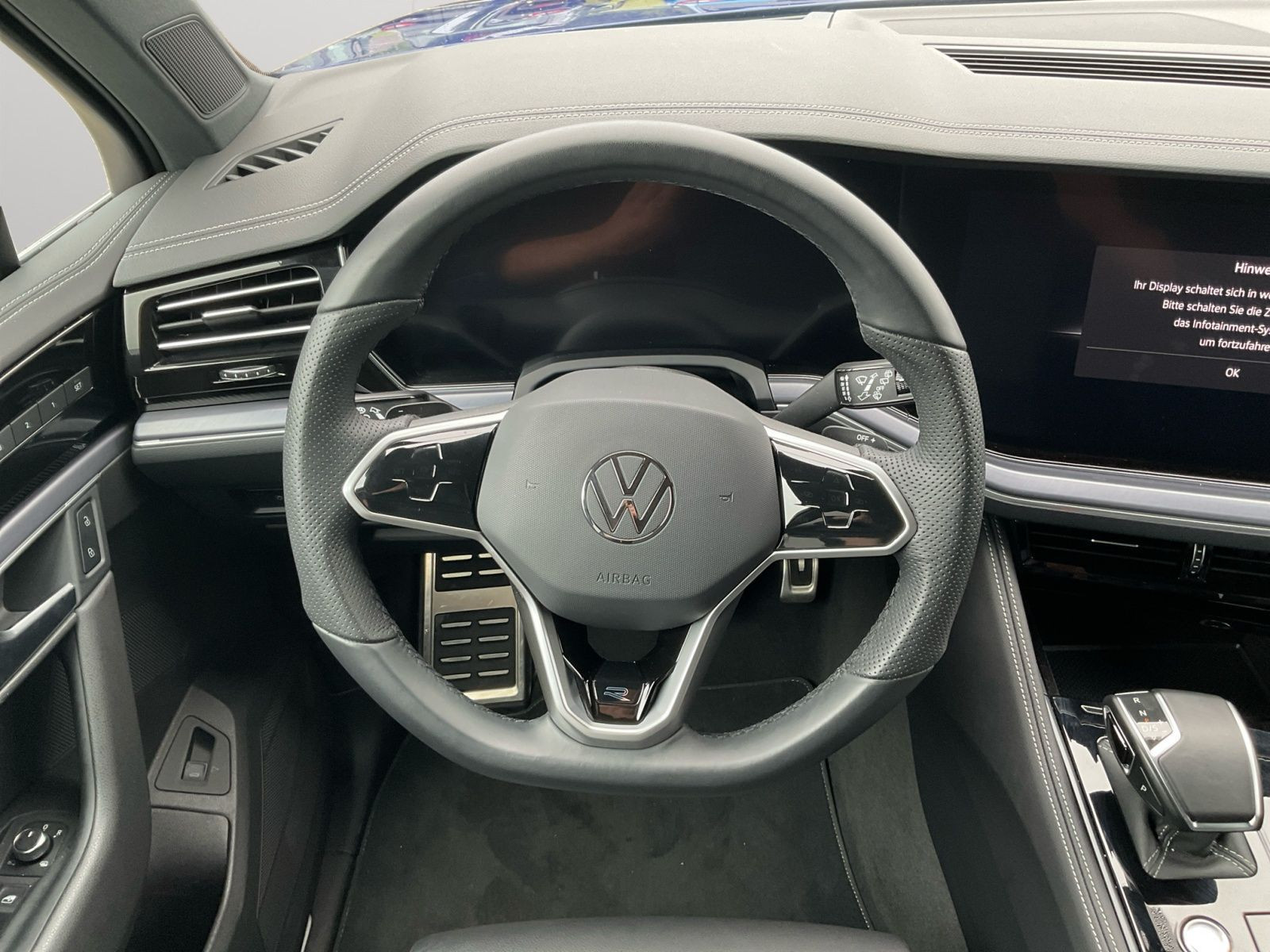 Volkswagen - Touareg_12