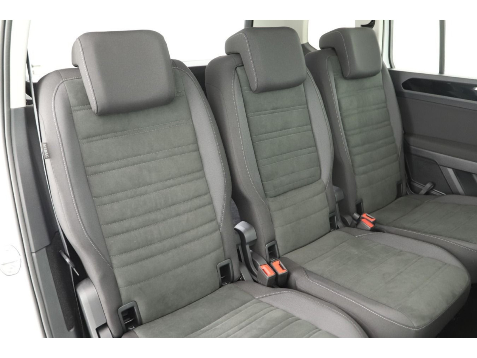 Volkswagen - Touran_6