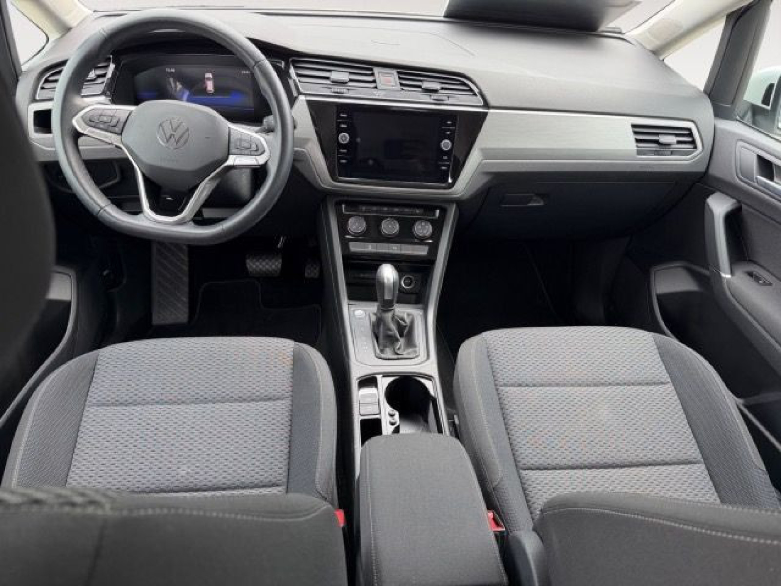 Volkswagen - Touran_10