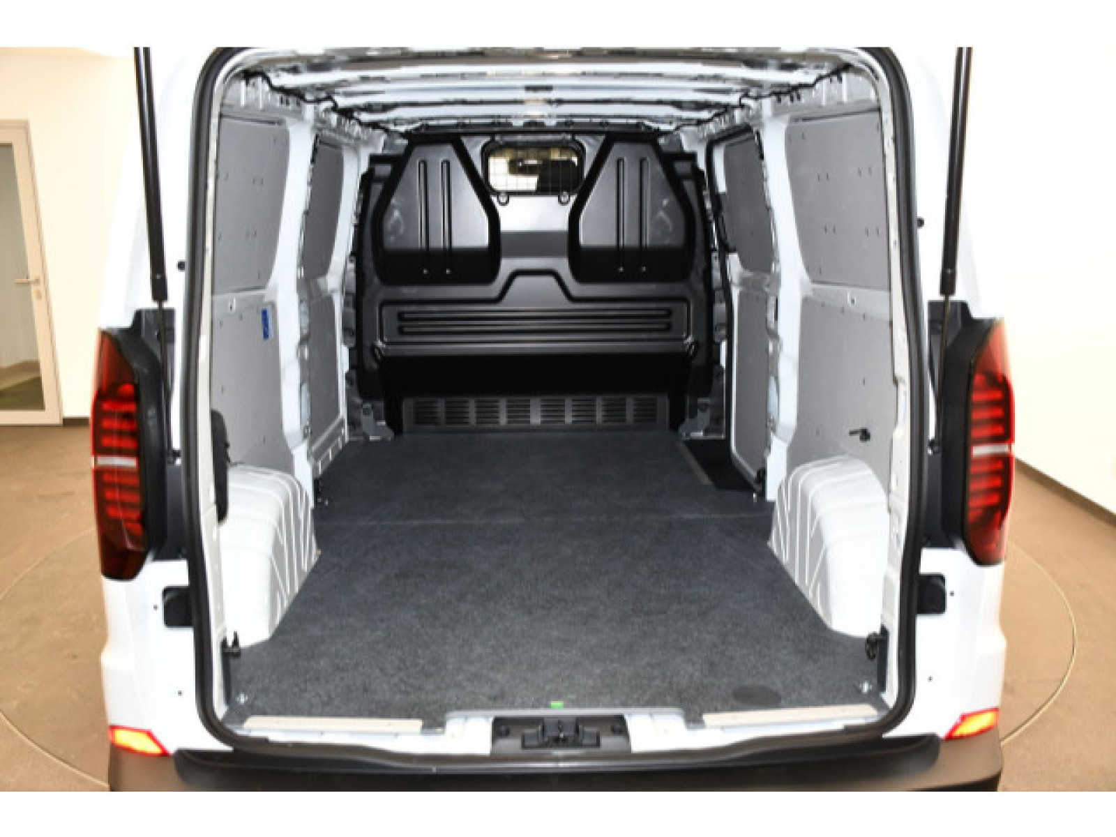 Volkswagen - New Transporter_11