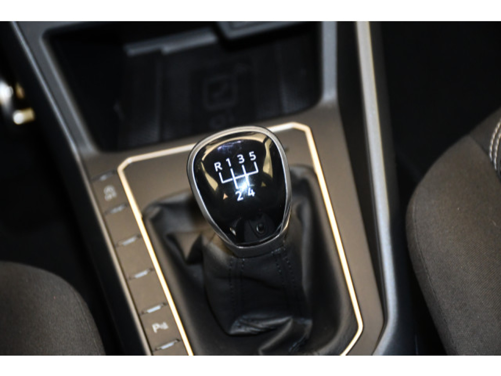 Volkswagen - Polo_6