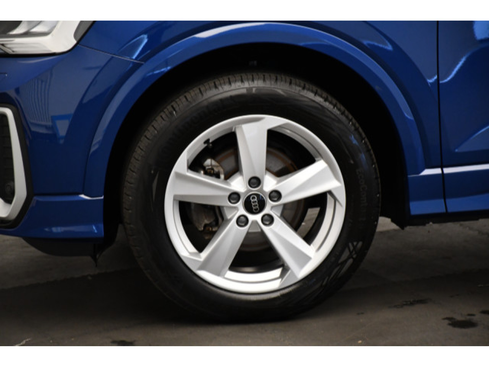 Audi - Q2_16