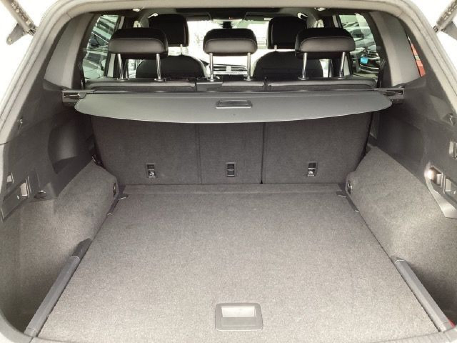 Volkswagen - Tiguan Allspace_13