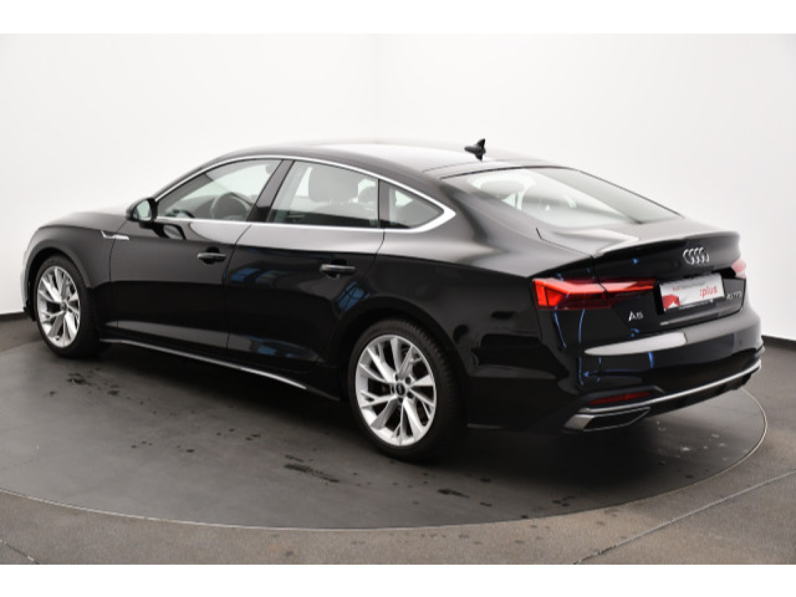 diagonalansicht-hinten-aussen