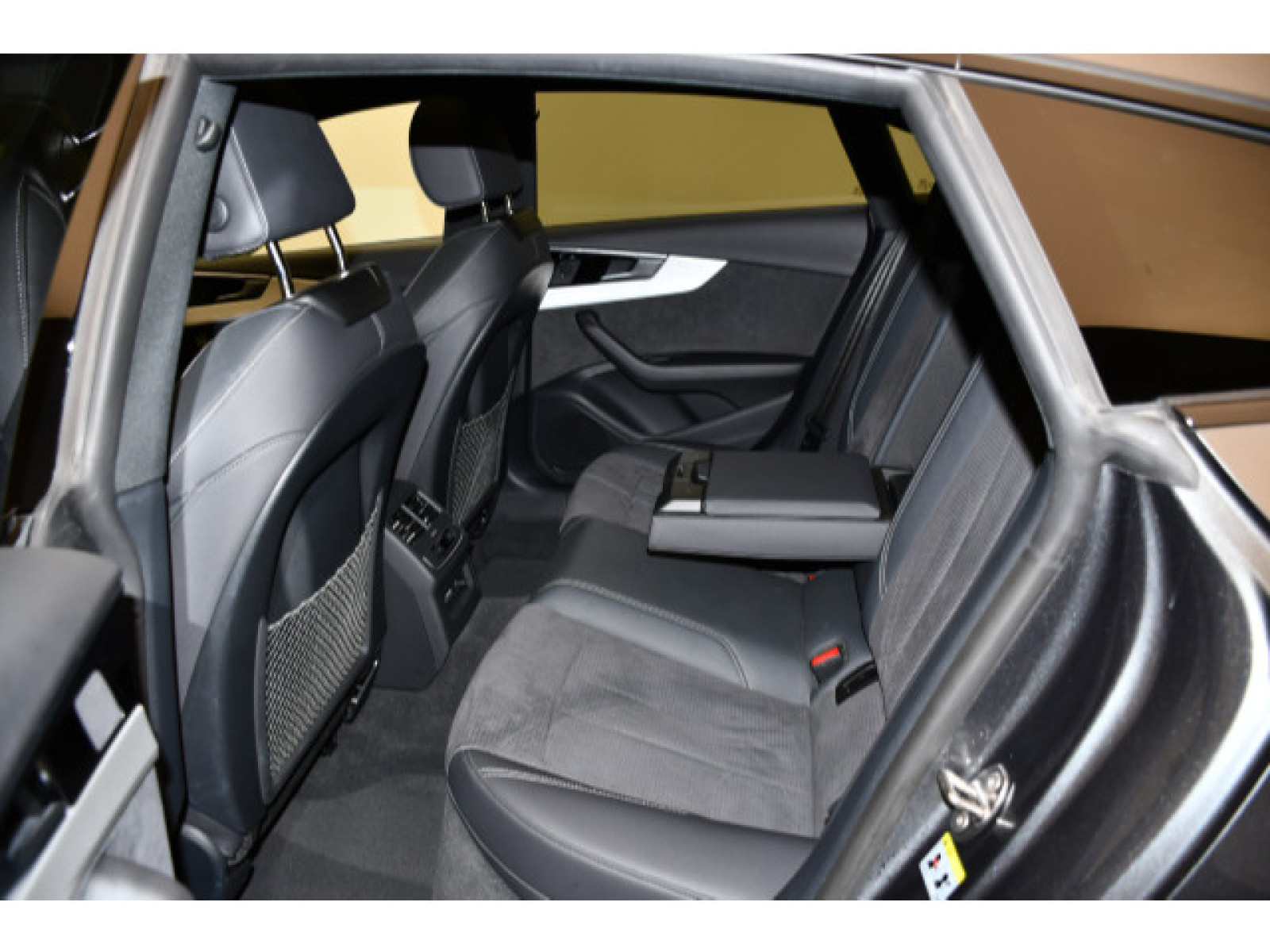 rueckbank-innen rueckbank-innen