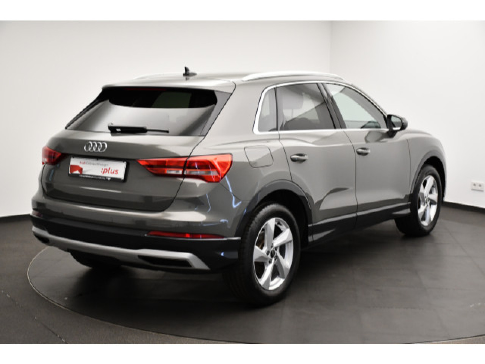 Audi - Q3_4