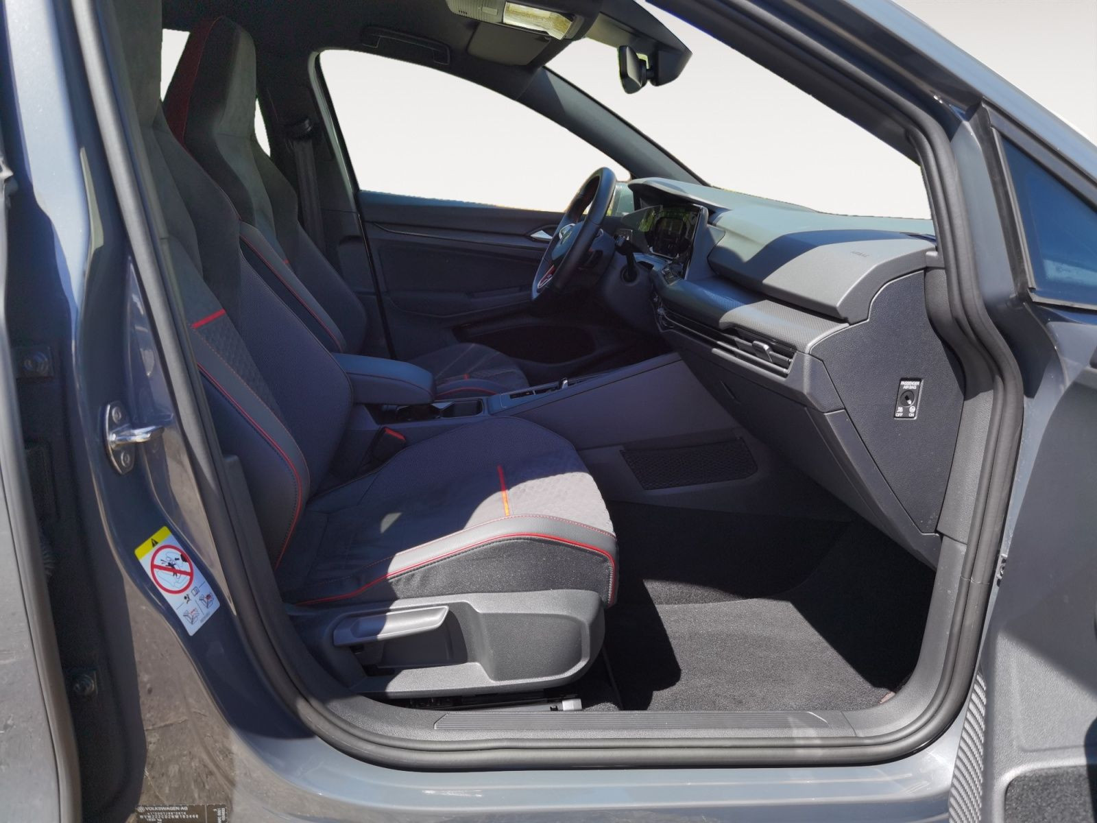 Volkswagen - Golf GTI_16