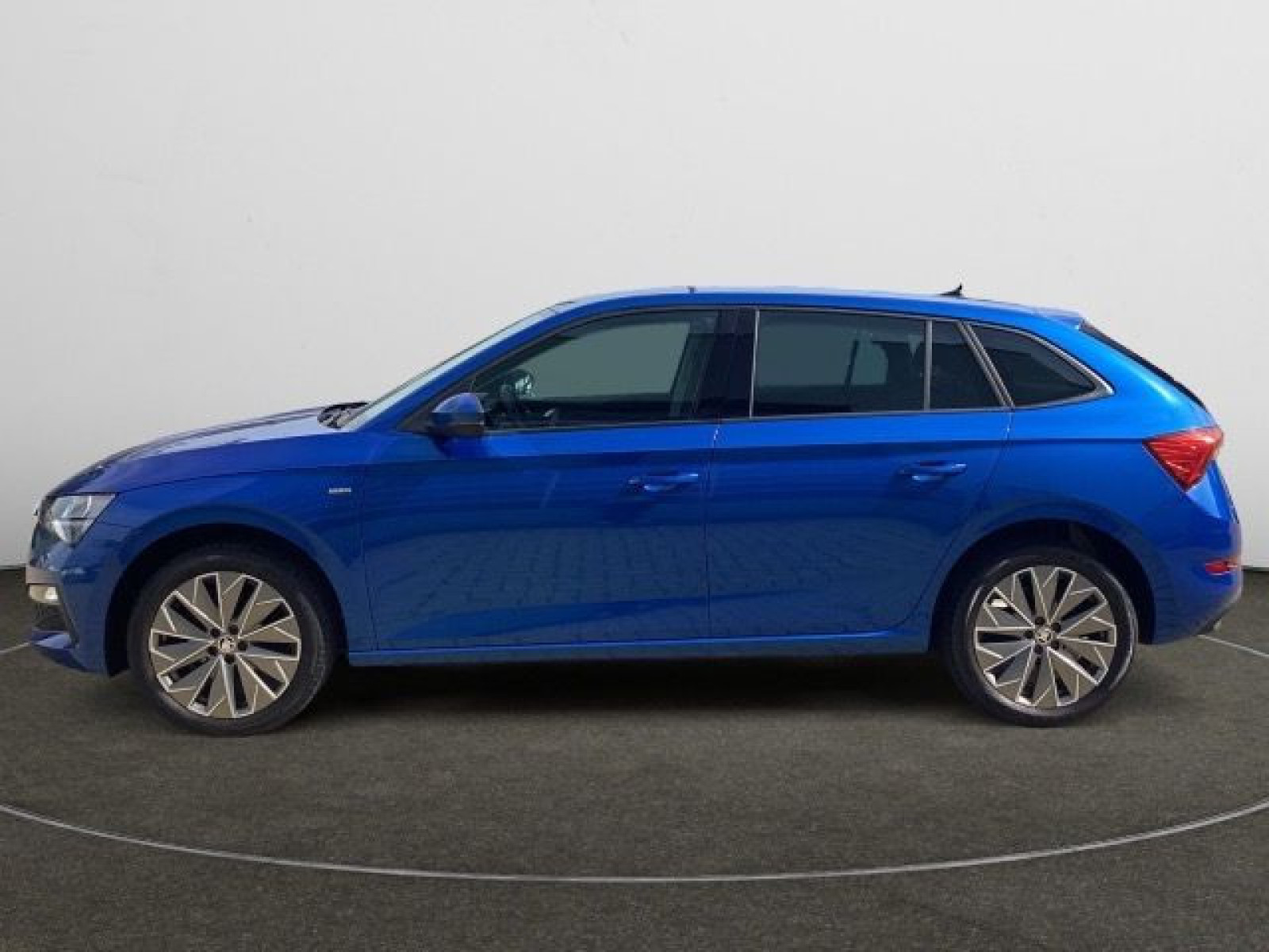 Škoda - Scala_3