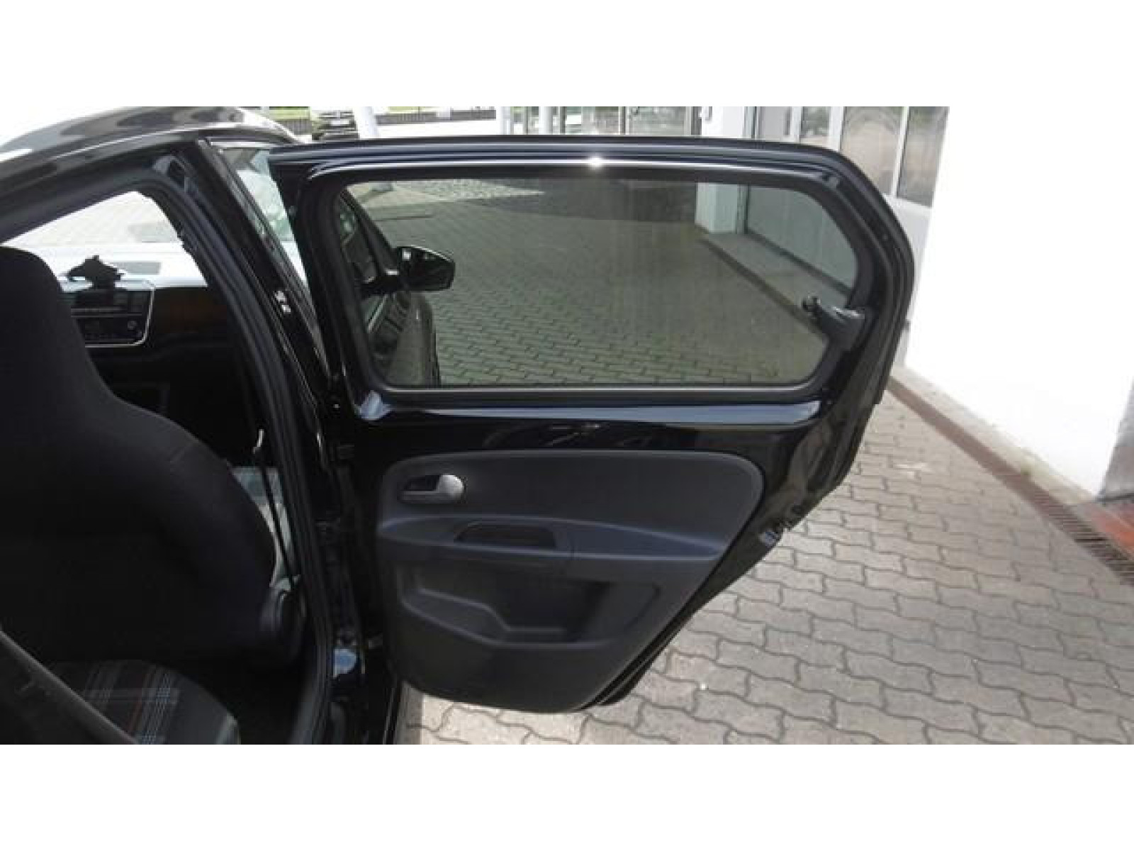 Volkswagen - up!_14
