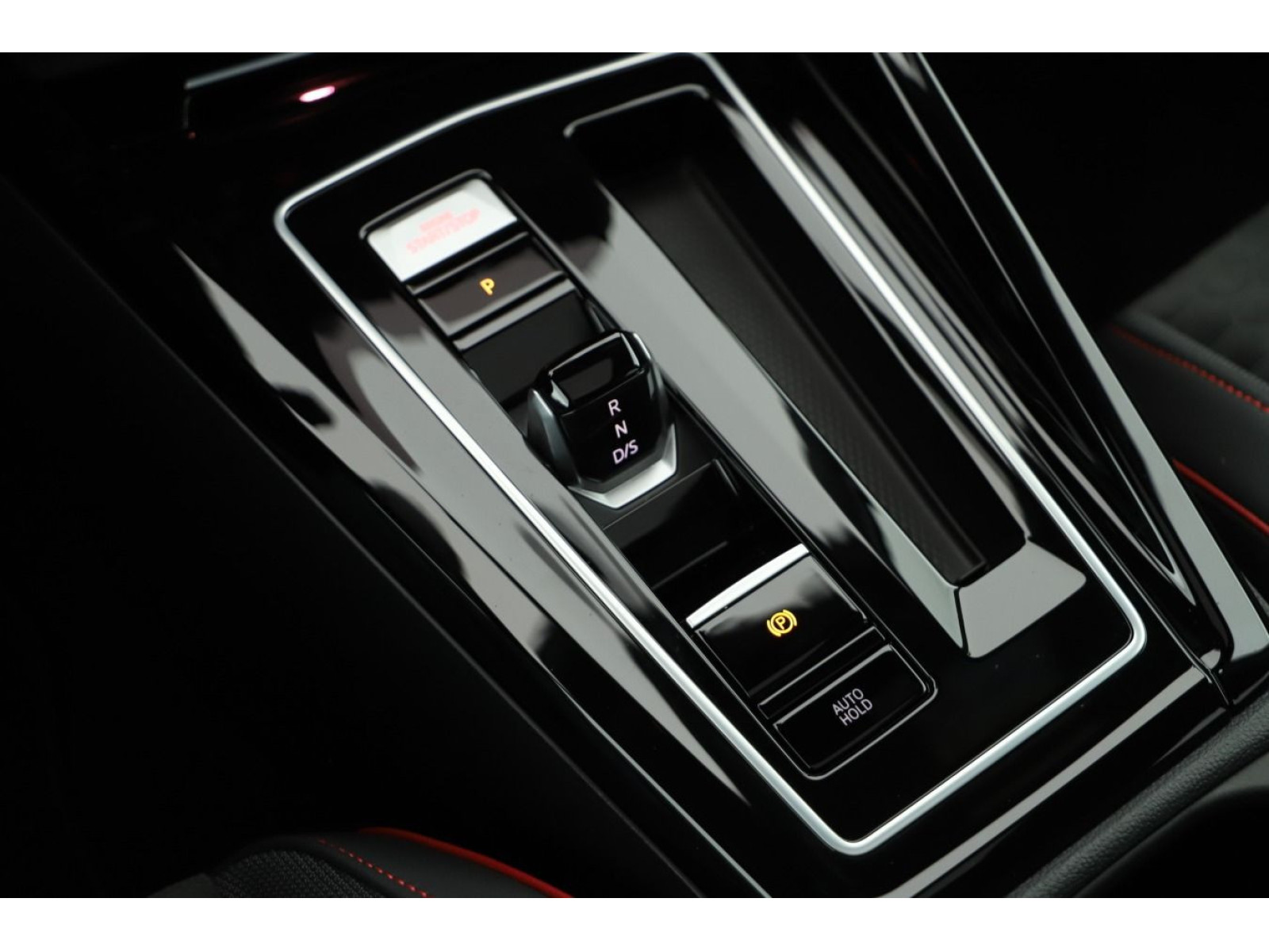 Volkswagen - Golf GTI_11