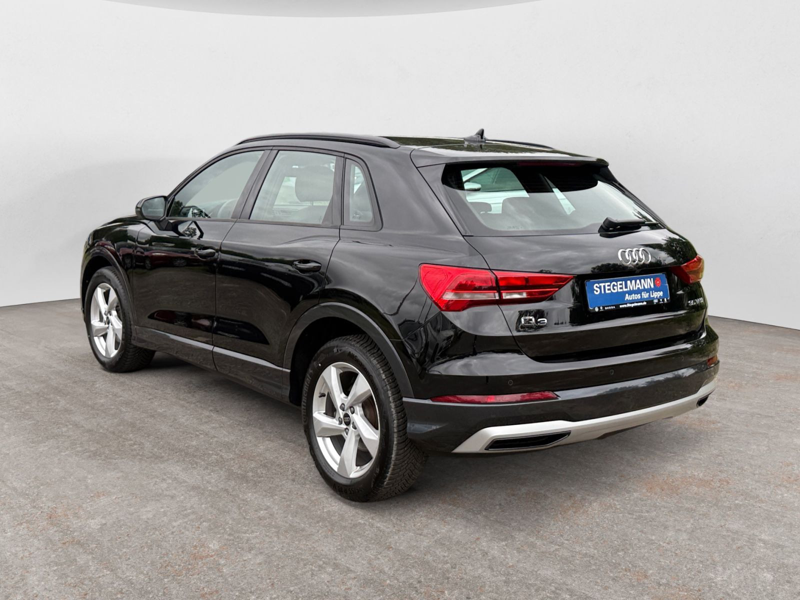 Audi - Q3_6