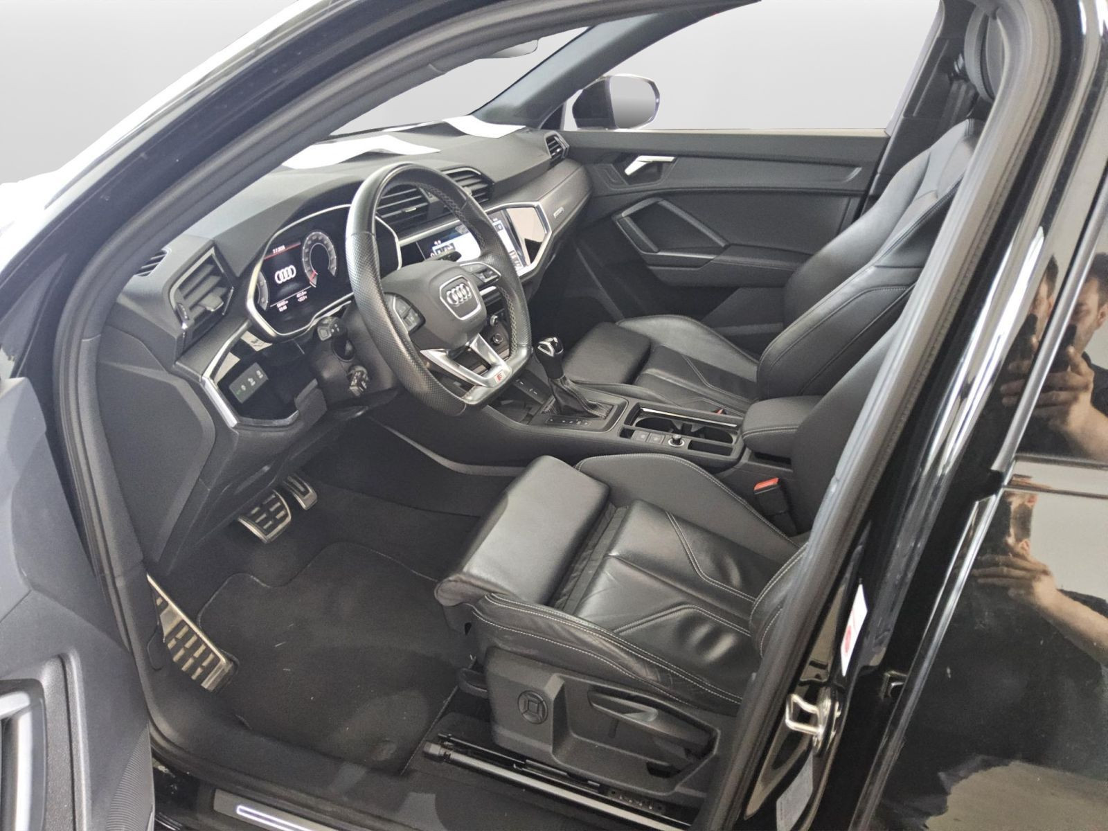 Audi - Q3 Sportback_21