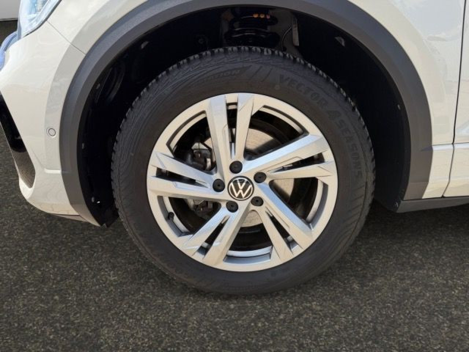 Volkswagen - T-Roc_14