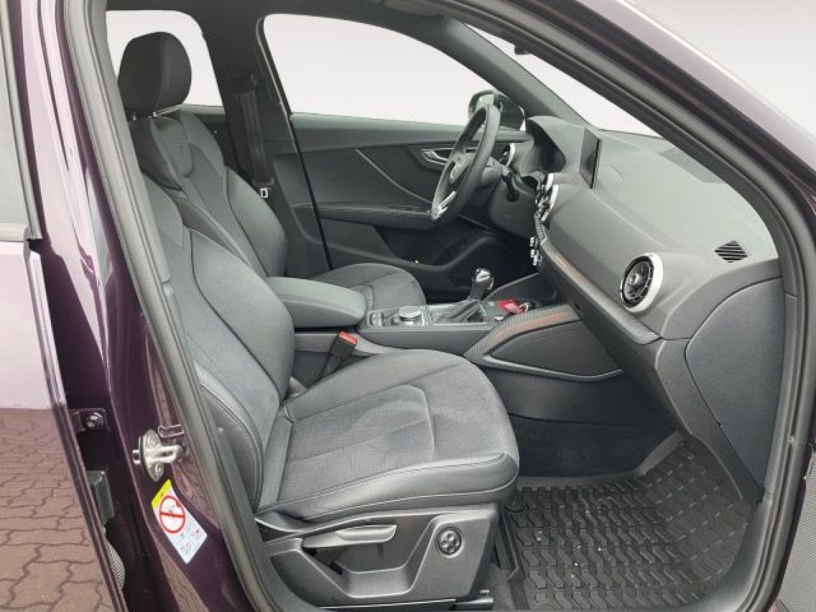 Audi - Q2_16