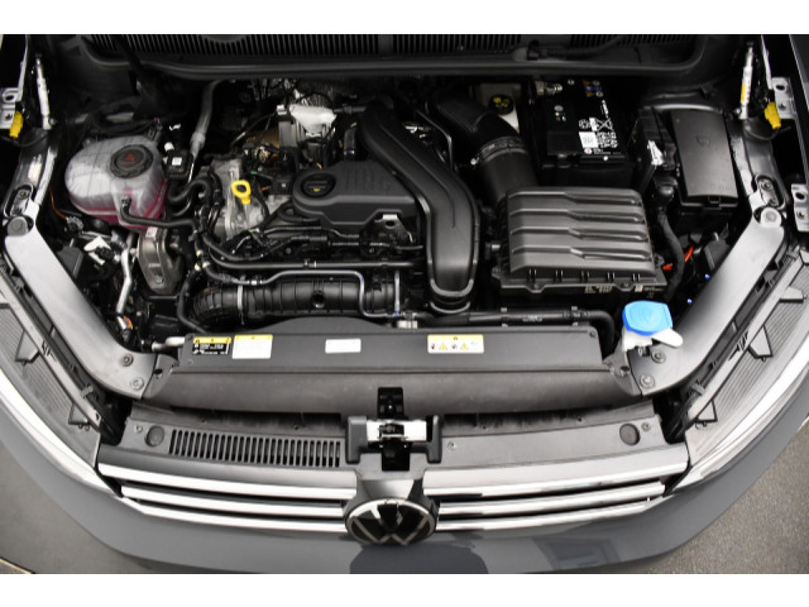 Volkswagen - Touran_12
