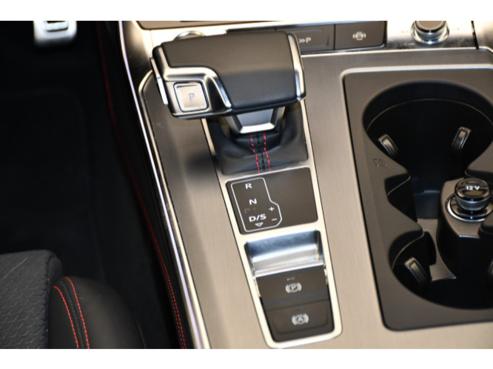 Audi - A6_7