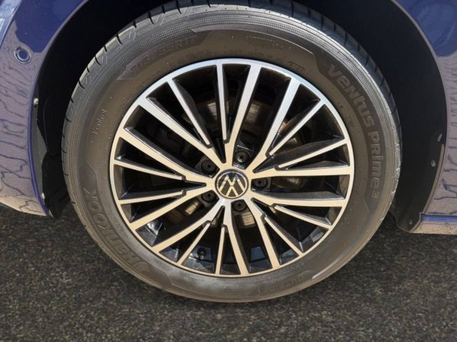 Volkswagen - Touran_16