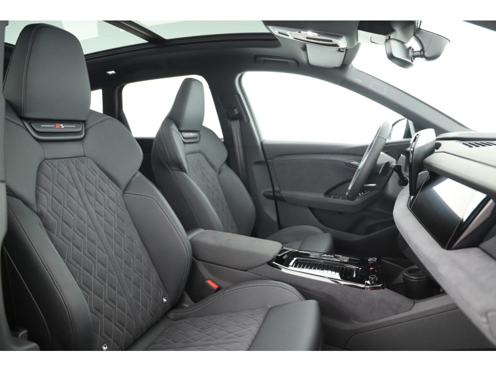 Audi - Q6 SUV e-tron_7