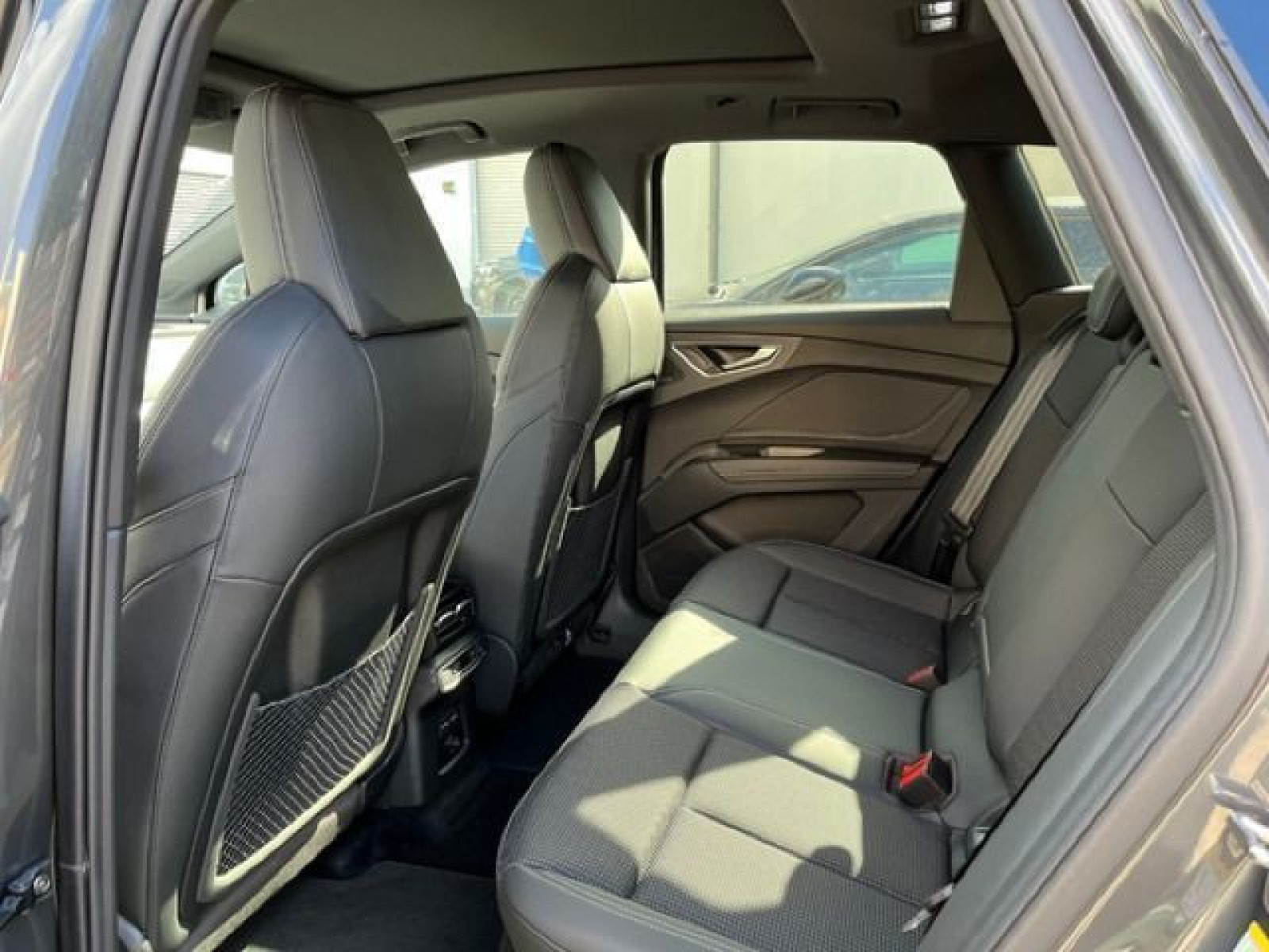 Audi - Q4 e-tron_14