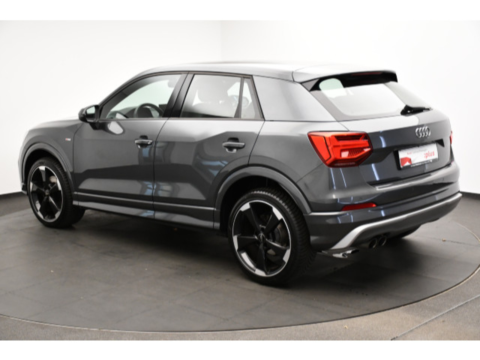 Audi - Q2_14