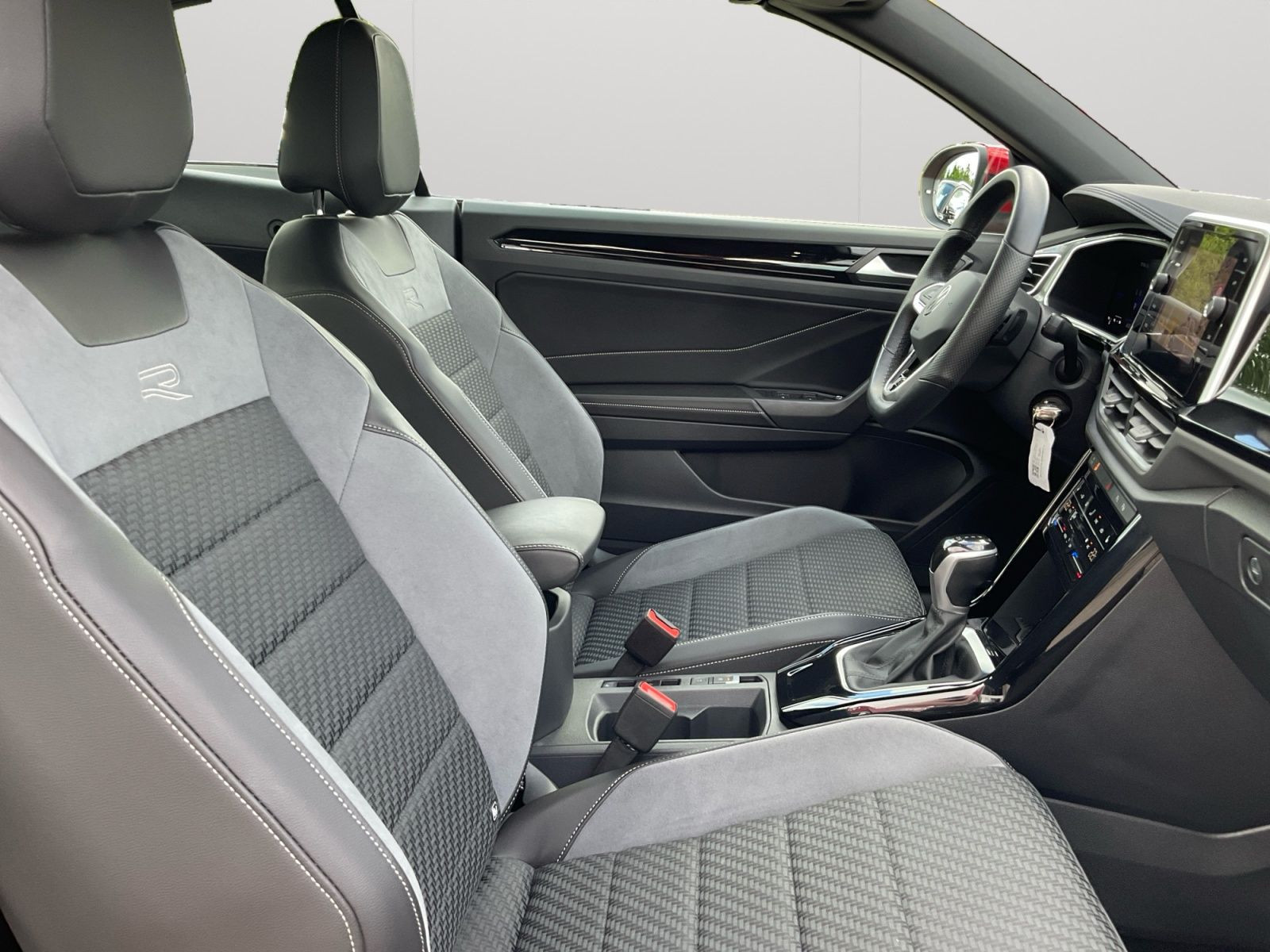Volkswagen - T-Roc Cabriolet_15