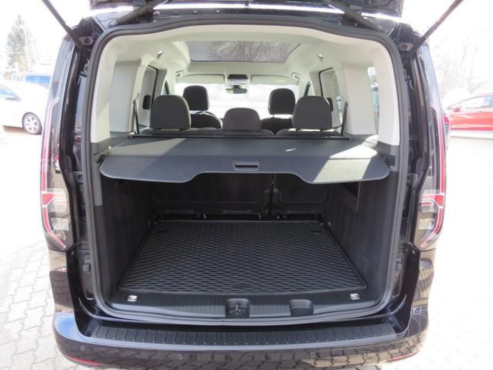 Volkswagen - Caddy_9