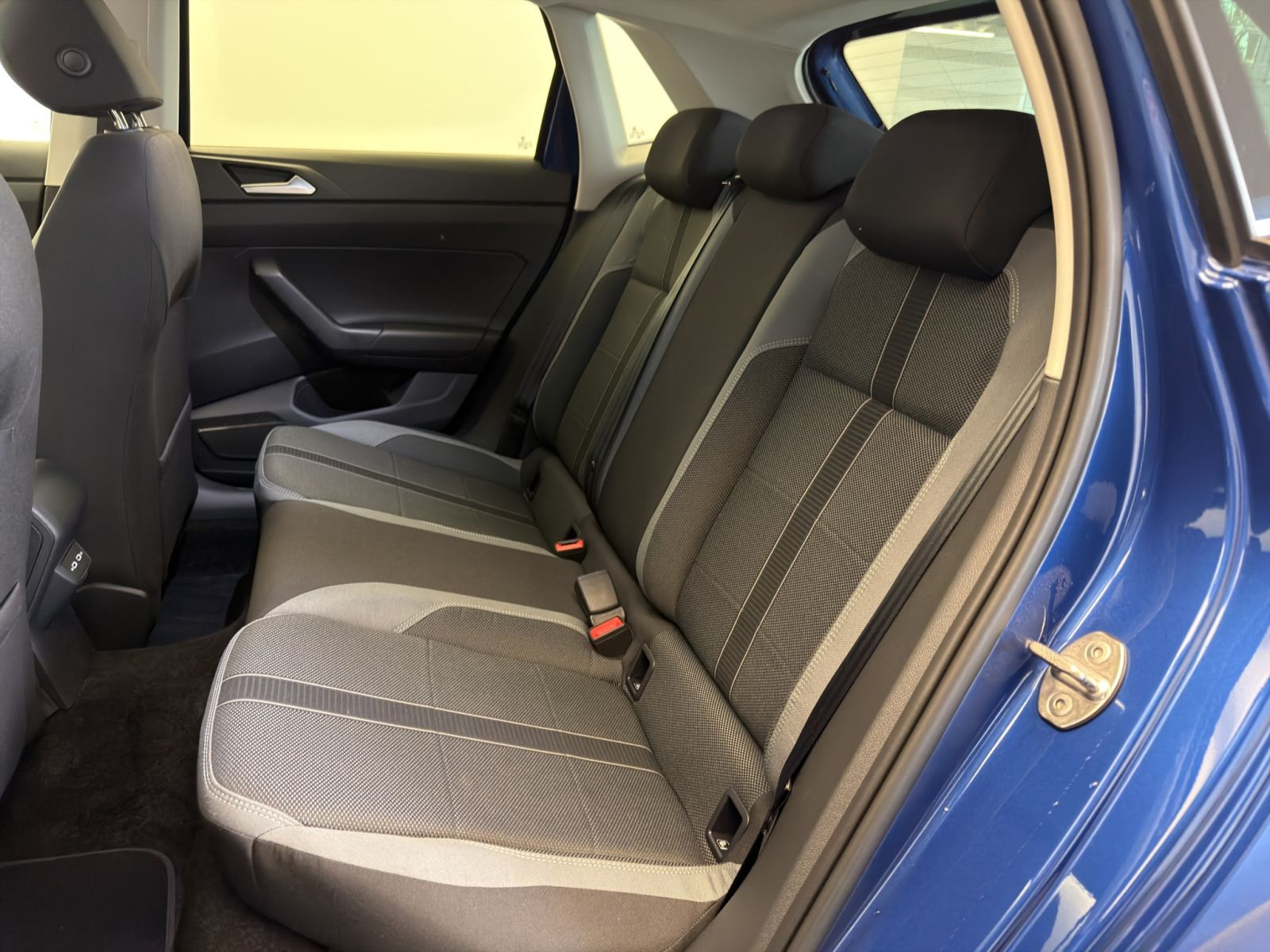 Volkswagen - Polo_16