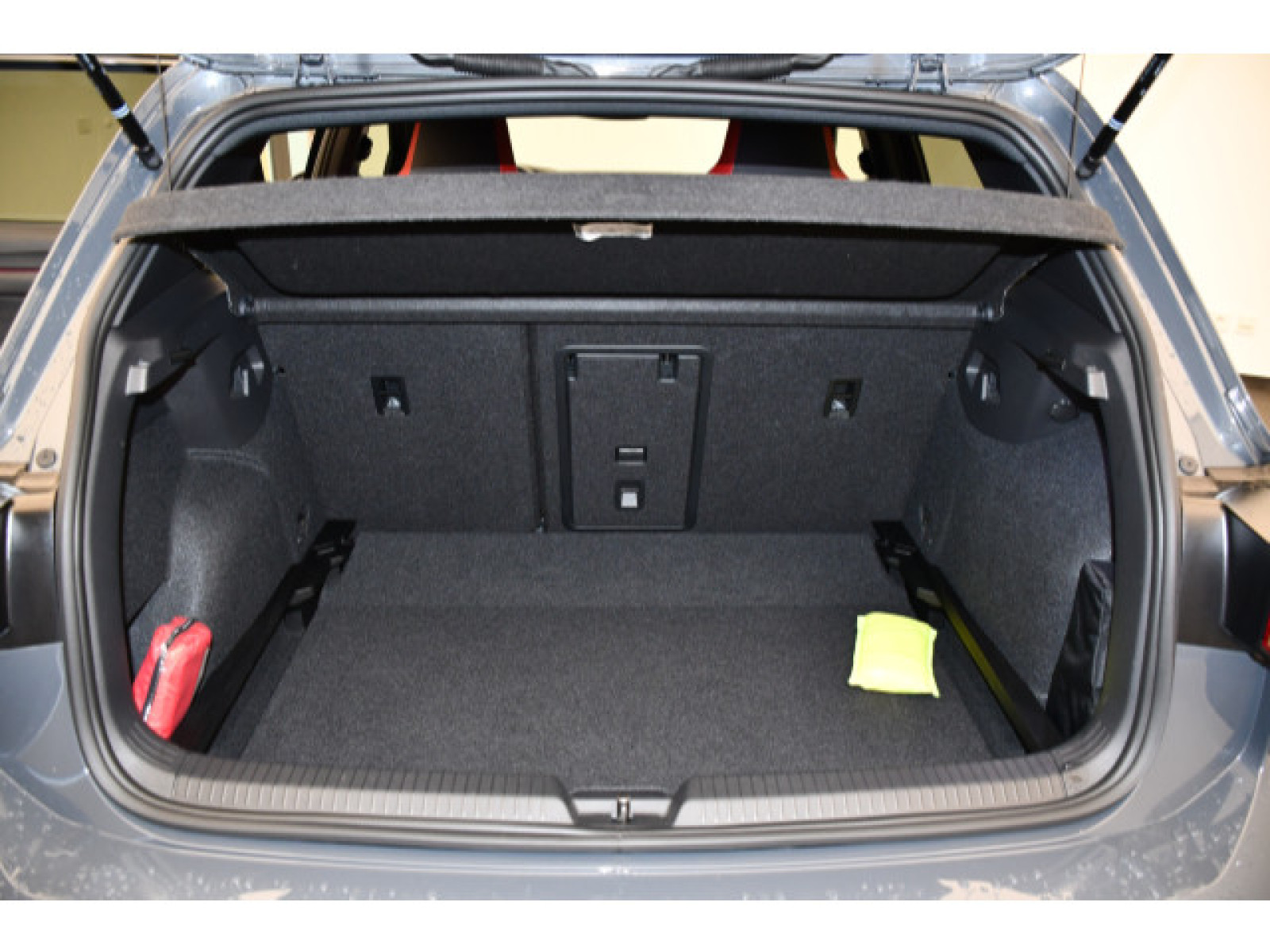 Volkswagen - Golf GTI_9