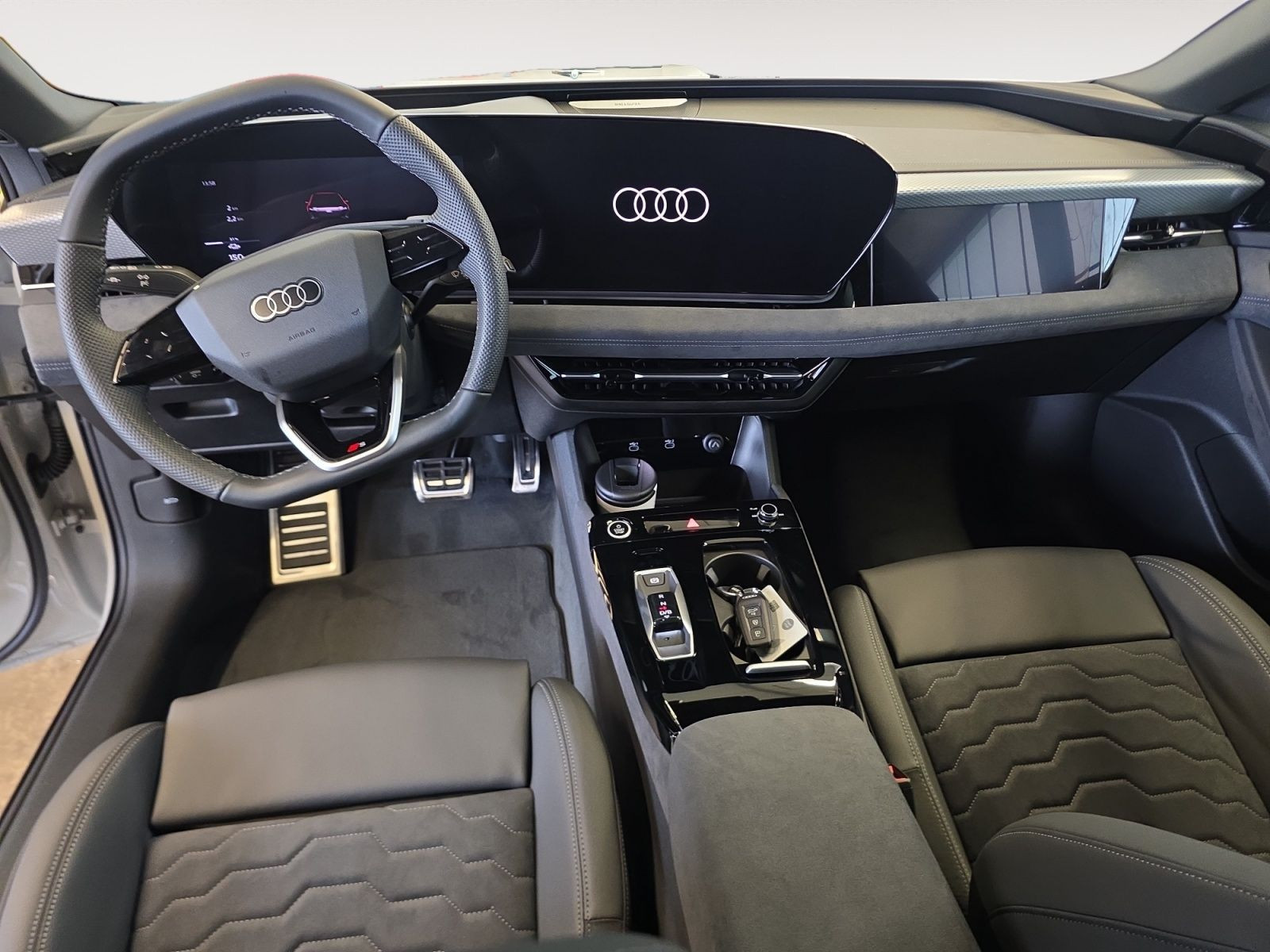 Audi - A6 Avant e-tron_11