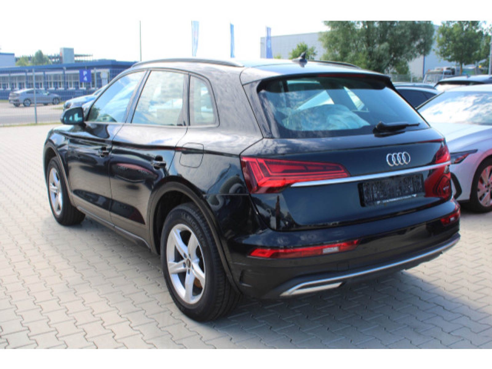 Audi - Q5_5