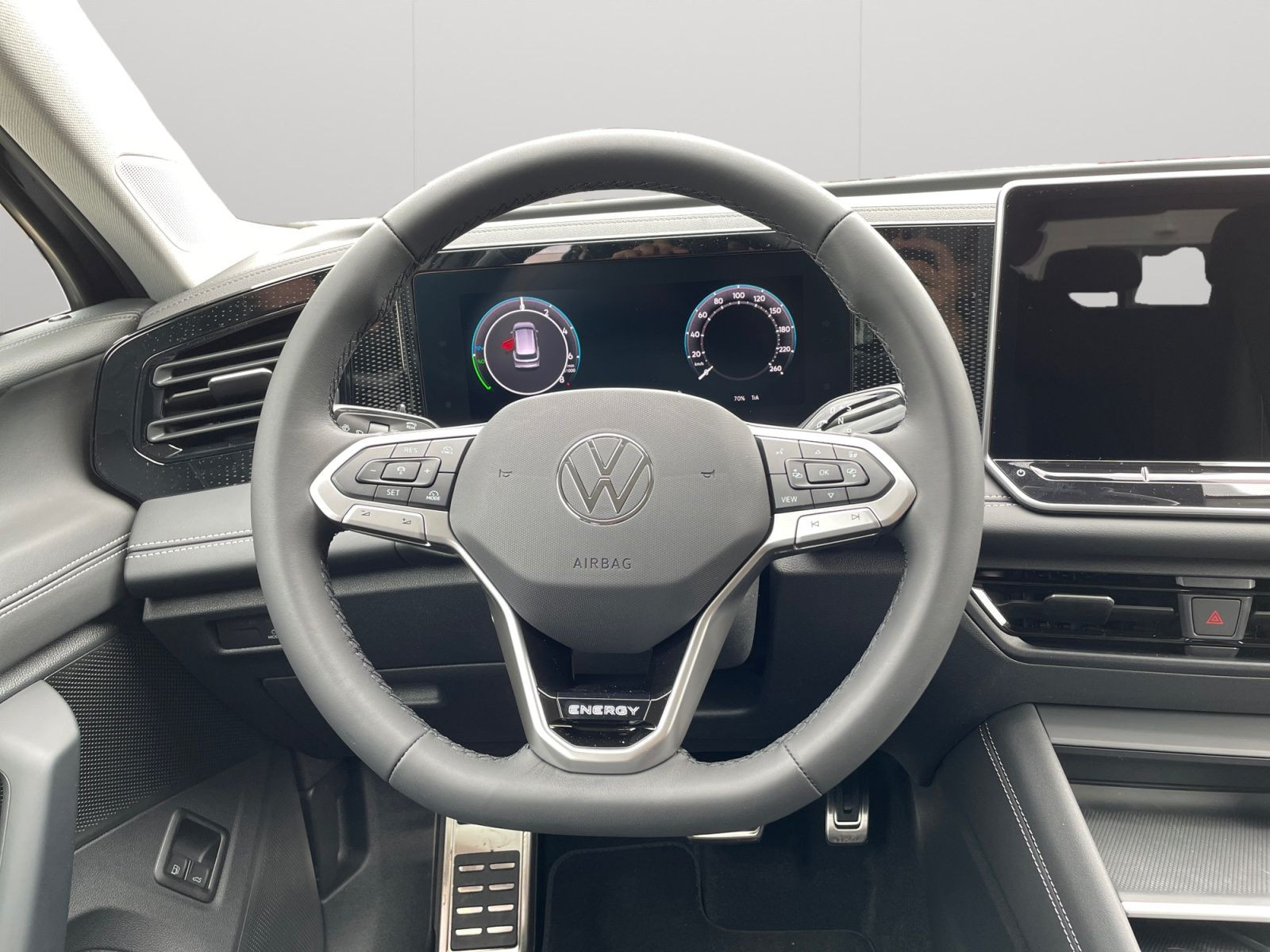 Volkswagen - Tiguan_13