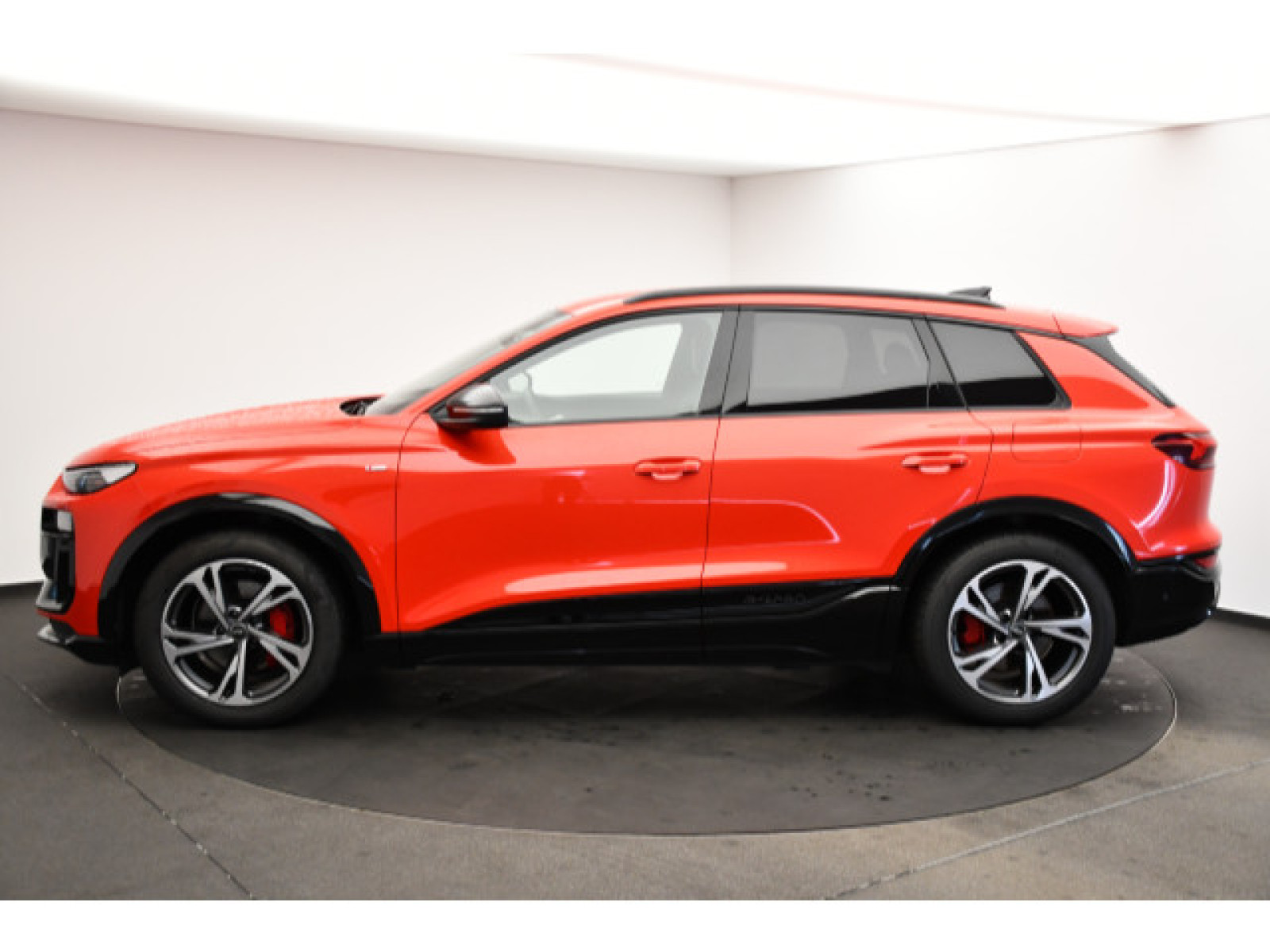 Audi - Q6 e-tron_20