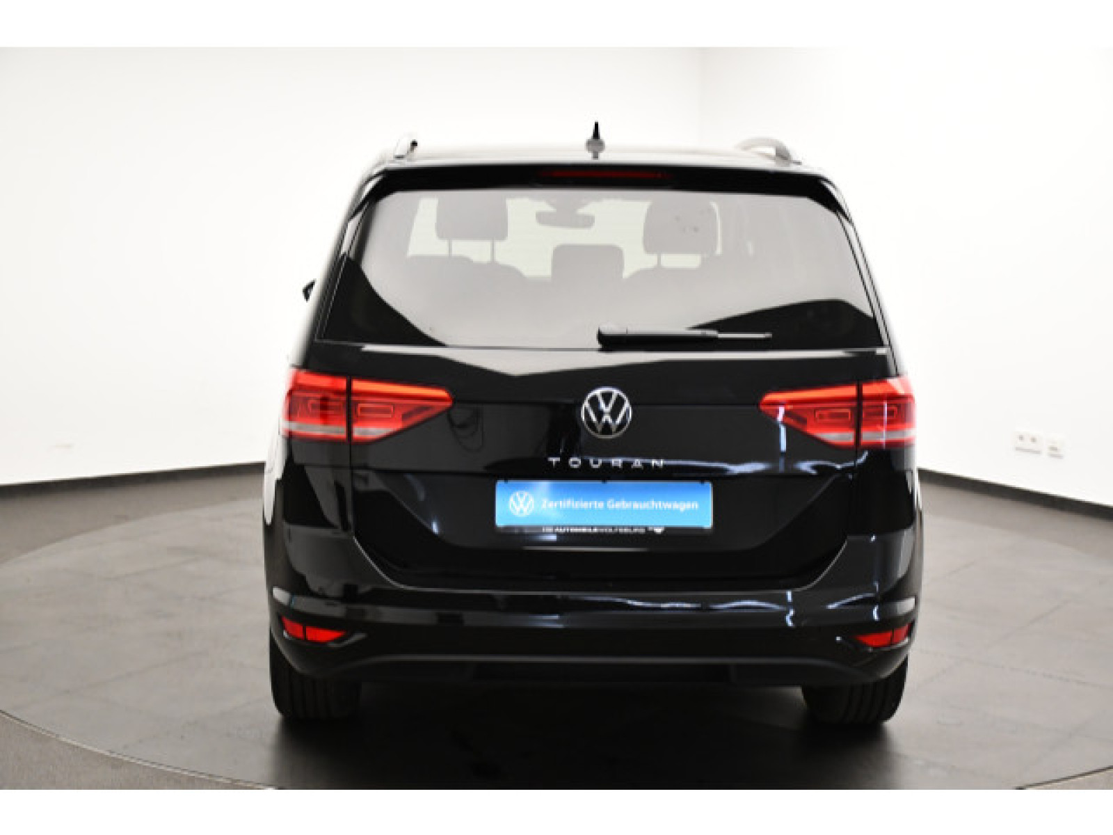 Volkswagen - Touran_19